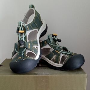 Keen Venice hiking sandal